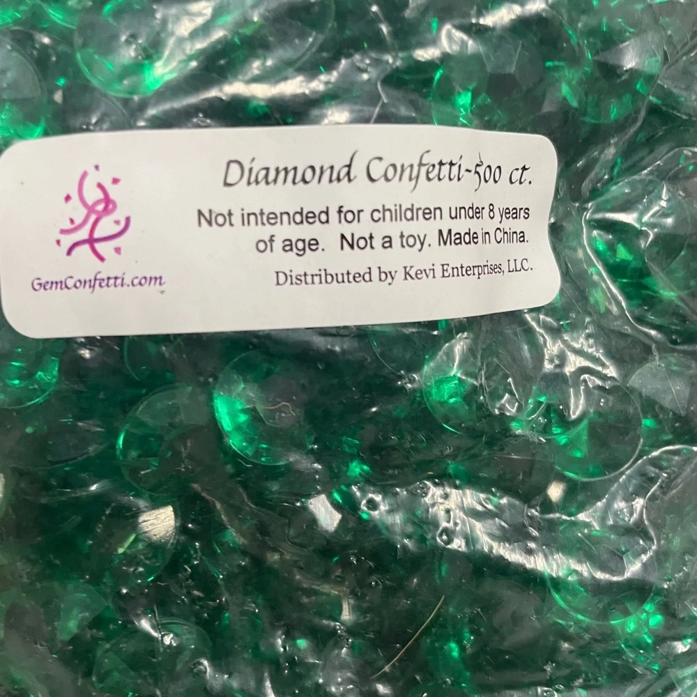 Diamond Confetti 10 Carat 10 Packets of 500 In Clear, Ruby, Emerald, Red, Yellow - Picture 4 of 7